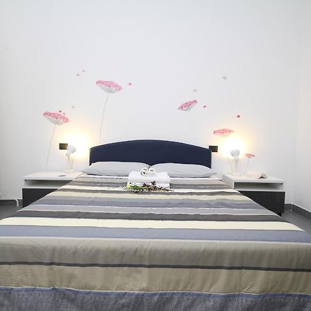Angoletto Young B&B 阿韦利诺 外观 照片