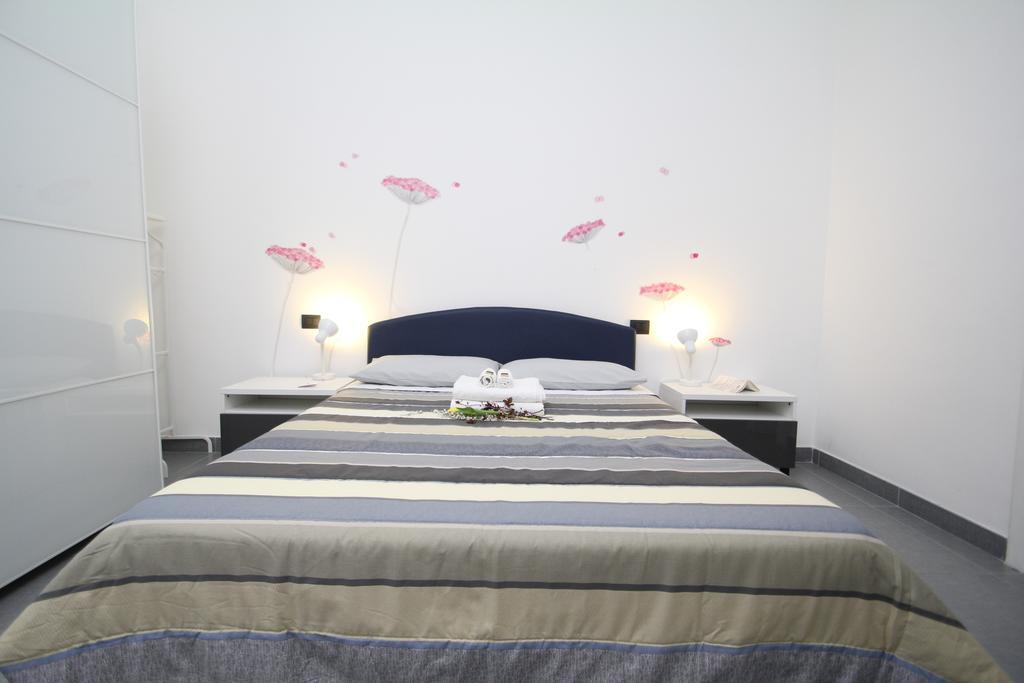 Angoletto Young B&B 阿韦利诺 外观 照片